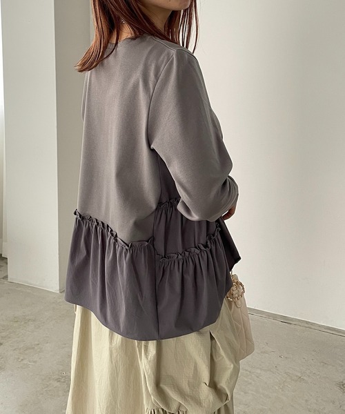 antic rag（アンティックラグ）の「シャーリングティアードペプラムプルオーバー（Tシャツ/カットソー・レディース・ホワイト/グレー/ブラック・FREE）」の18枚目の写真