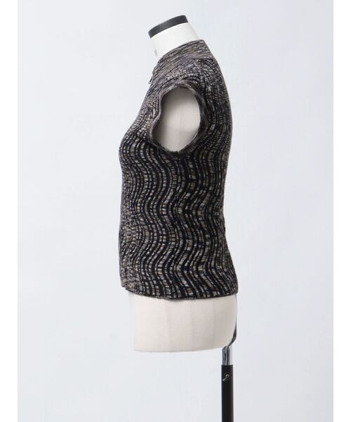 VEQUM（VEQUM）の「【VEQUM】WAVING HI NECK RIB TANKTOP（タンクトップ・レディース・グレー/ブラック/アイボリー/ブラウン・FREE）」の6枚目の写真