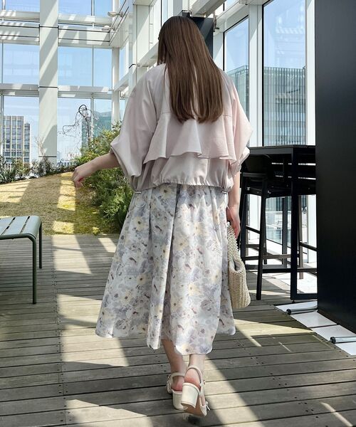 ロングシーズン対応！うす軽アウター】バックフリルシアー