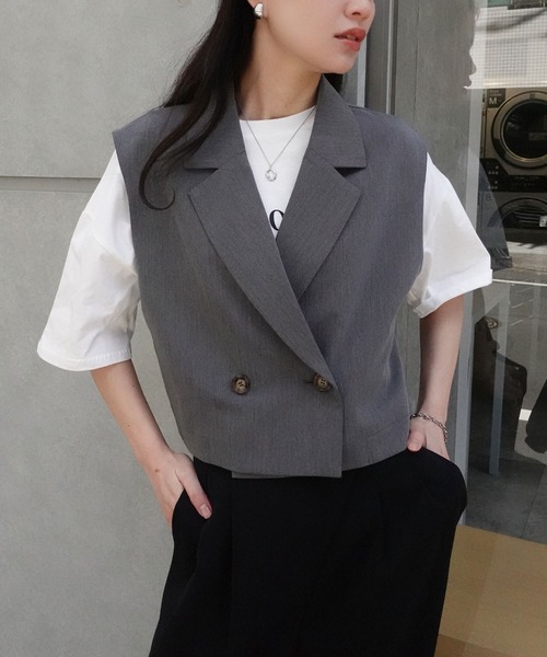 CORNERS（コーナーズ）の「クロップドベスト（ベスト・レディース・チャコールグレー/アイボリー/ブラック・M）」の3枚目の写真