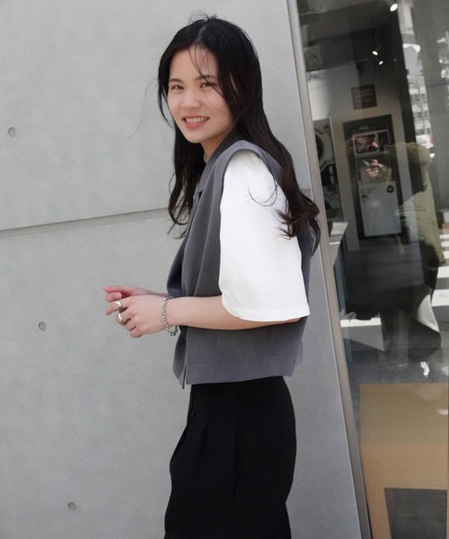 CORNERS（コーナーズ）の「クロップドベスト（ベスト・レディース・チャコールグレー/アイボリー/ブラック・M）」の7枚目の写真