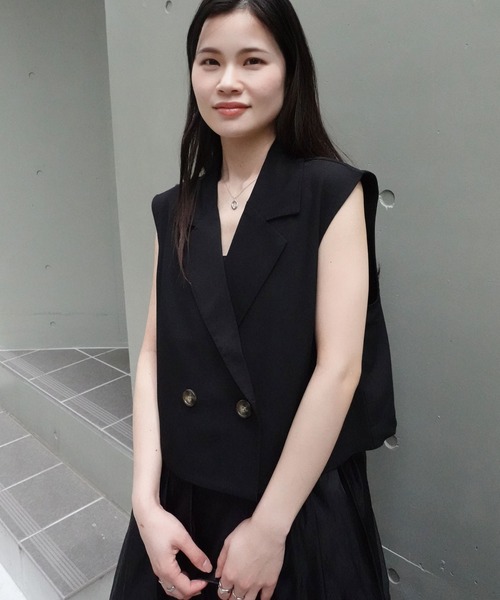 CORNERS（コーナーズ）の「クロップドベスト（ベスト・レディース・チャコールグレー/アイボリー/ブラック・M）」の11枚目の写真