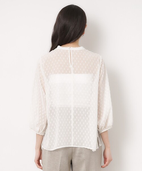 OPAQUE.CLIP（オペークドットクリップ）の「◆シアーフリンジドットタックスリーブブラウス【洗濯機洗い可】（シャツ/ブラウス・レディース・ライトブルー/ブラック/オフホワイト・42/40/38）」の18枚目の写真