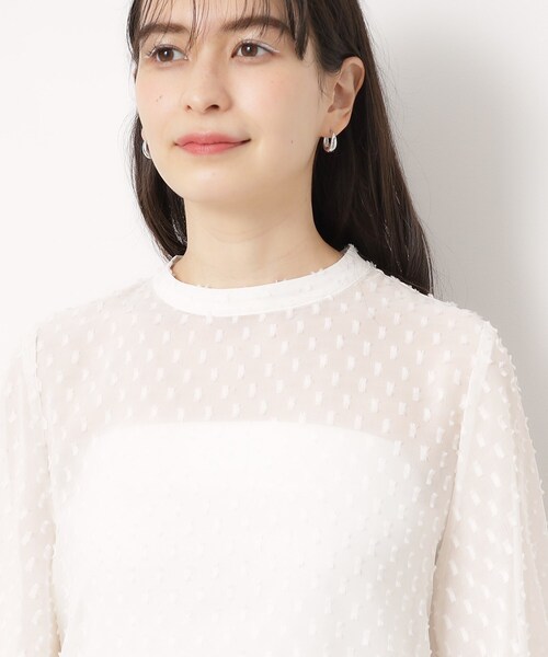 OPAQUE.CLIP（オペークドットクリップ）の「◆シアーフリンジドットタックスリーブブラウス【洗濯機洗い可】（シャツ/ブラウス・レディース・ライトブルー/ブラック/オフホワイト・42/40/38）」の19枚目の写真