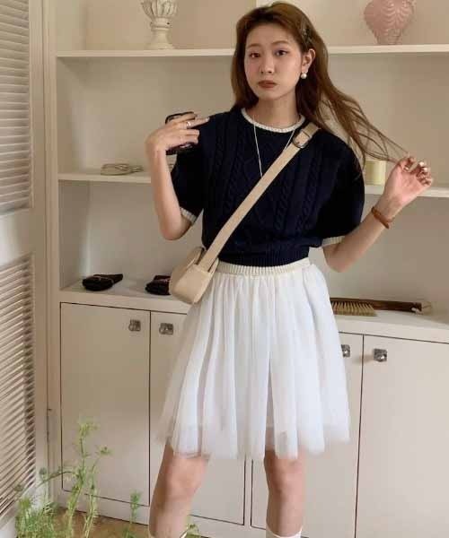 NANEA（ナネア）の「パフスリーブケーブル編み半袖ニットトップス（ニット/セーター・レディース・ネイビー/グレー/ホワイト・フリー）」の12枚目の写真