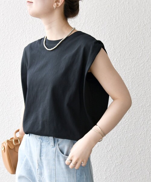 SHIPS any(シップス エニィ)の「SHIPS any:〈抗菌防臭/洗濯機可能〉USAコットン ラウンドヘム ノースリーブ TEE(Tシャツ/カットソー・レディース・ホワイト/ブラック/ブラウン/オレンジ/オリーブ/ピンク・ONE SIZE)」の22枚目の写真
