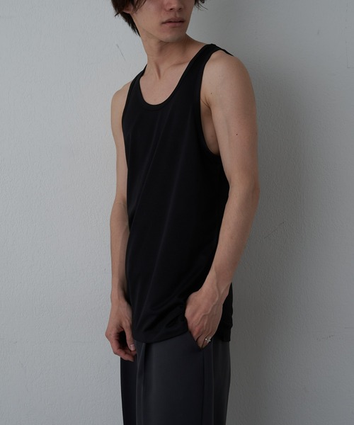 COLONY 2139（コロニートゥーワンスリーナイン）の「G.Y.M スポーティーポンチロングタンク（タンクトップ・メンズ・ホワイト/ブラック・LARGE/MEDIUM）」の8枚目の写真