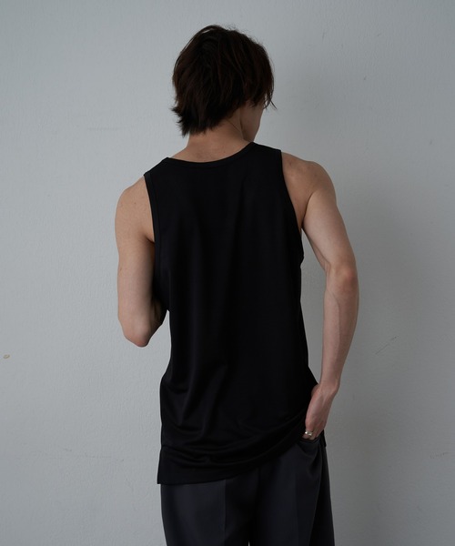 COLONY 2139（コロニートゥーワンスリーナイン）の「G.Y.M スポーティーポンチロングタンク（タンクトップ・メンズ・ホワイト/ブラック・LARGE/MEDIUM）」の9枚目の写真