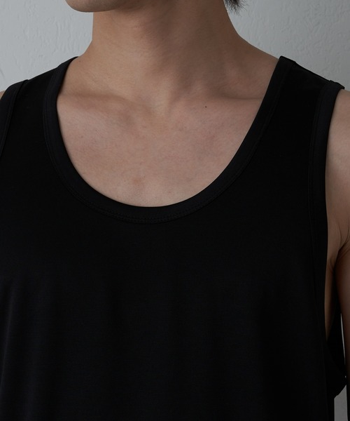 COLONY 2139（コロニートゥーワンスリーナイン）の「G.Y.M スポーティーポンチロングタンク（タンクトップ・メンズ・ホワイト/ブラック・LARGE/MEDIUM）」の21枚目の写真