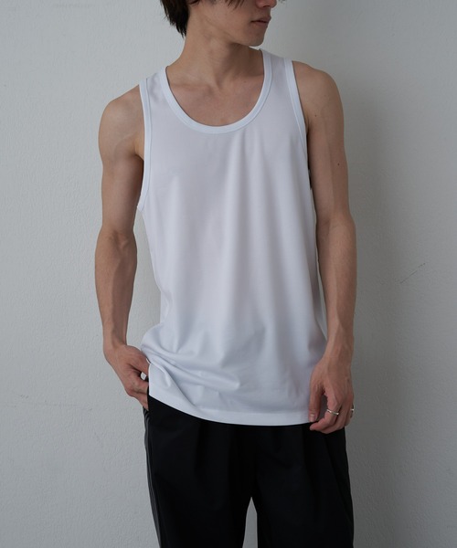 COLONY 2139（コロニートゥーワンスリーナイン）の「G.Y.M スポーティーポンチロングタンク（タンクトップ・メンズ・ホワイト/ブラック・LARGE/MEDIUM）」の3枚目の写真