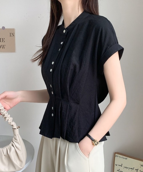ABITOKYO(アビトーキョー)の「フロントタック貝ボタンシャツブラウス(シャツ/ブラウス・レディース・ベージュ/ブラック/アイボリー・M/L)」の2枚目の写真