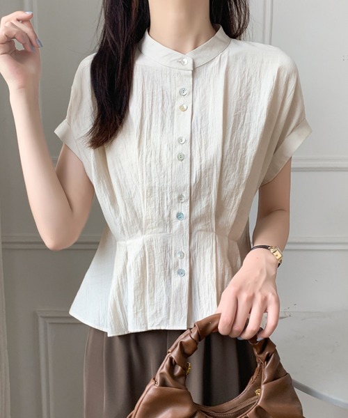 ABITOKYO(アビトーキョー)の「フロントタック貝ボタンシャツブラウス(シャツ/ブラウス・レディース・ベージュ/ブラック/アイボリー・M/L)」の4枚目の写真