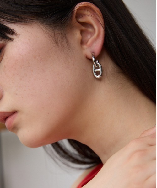 ★送料込【MARIDA】Amulet チャーム付 フープピアス 2色 ♪ ☆送料込【MARIDA】Amulet チャーム付 フープピアス 2色 ♪