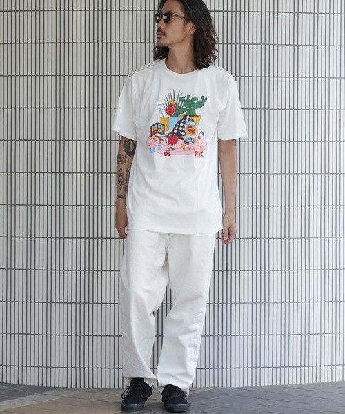 RVCA(ルーカ)の「RVCA メンズ 【LUKE P】 LUKE STILL LIFE SS Tシャツ 【2024年夏モデル】/ルーカ半袖Tシャツ(Tシャツ/カットソー・メンズ・オフホワイト/ブラック・LARGE/MEDIUM/SMALL/X-LARGE)」の3枚目の写真