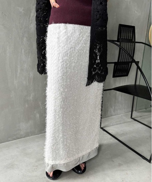 Ameri（アメリ）の「MEDI MULTI WAY FEATHER LIKE SKIRT（スカート・レディース・ホワイト/ブラック・MEDIUM/SMALL）」の2枚目の写真