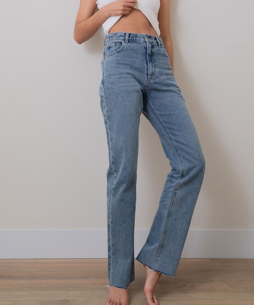 LIB JOIE ストレートデニム ブルー LIBJOIE（リブジョア）の「ストレートデニム（デニムパンツ