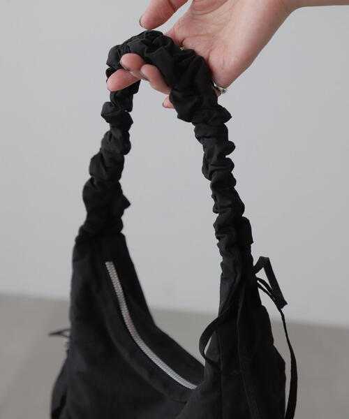 FREE'S MART（フリーズマート）の「◆サイドドロストポケットバッグ（ハンドバッグ・レディース・ブラック/ブルー・ﾌﾘ-）」の5枚目の写真