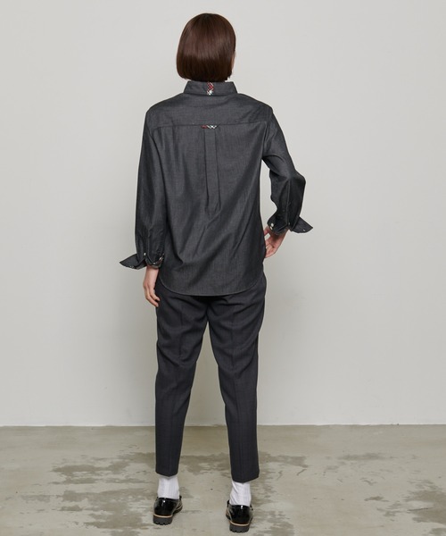 Arnold Palmer（アーノルドパーマー）の「イージーケア デニム 長袖 シェア シャツ（シャツ/ブラウス・レディース・ブラック/ネイビー・S/XS/LL/L/M）」の9枚目の写真