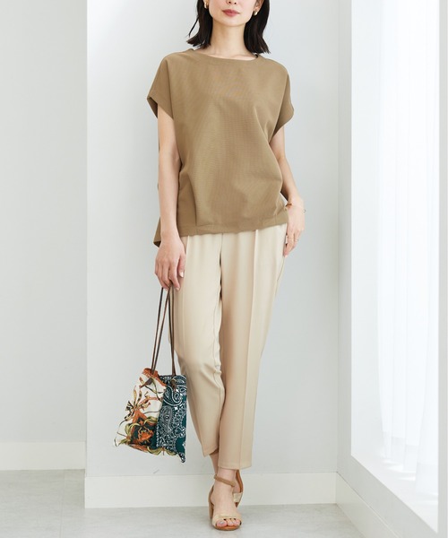 BELLUNA PLUS（ベルーナ）の「サラサラ美脚テーパードパンツ６５丈（その他パンツ・レディース・ピンク/ブラック/ブルー/ブルーグリーン/アイボリー/グリーン/チャコール/コーラル/ネイビー/ローズ/オリーブ・SMALL/LARGE/MEDIUM/X-LARGE）」の14枚目の写真