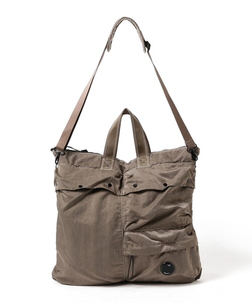 C.P. COMPANY(シーピーカンパニー)の「C.P. Company / Nylon B Tote Bag(ショルダーバッグ・メンズ・ブラック/ブラウン系その他4・ONE SIZE)」の14枚目の写真