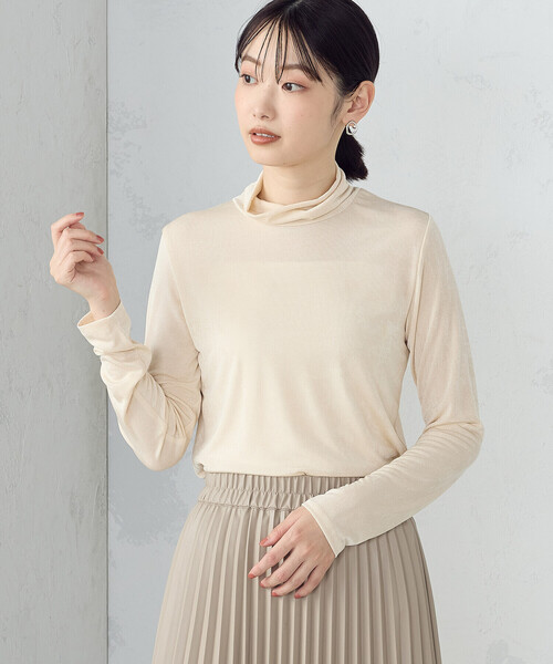 COMME CA ISM(コムサイズム)の「ハイネック長袖 Tシャツ(Tシャツ/カットソー・レディース・アイボリー/ブラック/サックスブルー/グレー・MEDIUM/LARGE)」の2枚目の写真