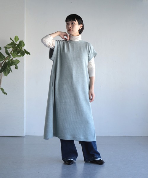OWLEYE by domingo（アウルアイ バイドミンゴ）の「[ OWLEYE by domingo / アウルアイ ] リブニット ロングベスト（ワンピース・レディース・グレイッシュベージュ/ミント/ライトグレー・FREE）」の3枚目の写真