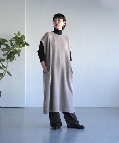 OWLEYE by domingo（アウルアイ バイドミンゴ）の「[ OWLEYE by domingo / アウルアイ ] リブニット ロングベスト（ワンピース・レディース・グレイッシュベージュ/ミント/ライトグレー・FREE）」の9枚目の写真