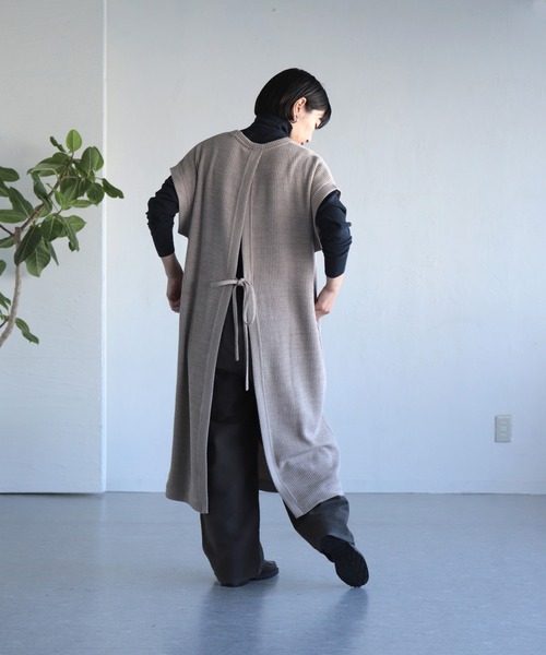 OWLEYE by domingo（アウルアイ バイドミンゴ）の「[ OWLEYE by domingo / アウルアイ ] リブニット ロングベスト（ワンピース・レディース・グレイッシュベージュ/ミント/ライトグレー・FREE）」の10枚目の写真