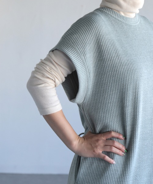 OWLEYE by domingo（アウルアイ バイドミンゴ）の「[ OWLEYE by domingo / アウルアイ ] リブニット ロングベスト（ワンピース・レディース・グレイッシュベージュ/ミント/ライトグレー・FREE）」の17枚目の写真