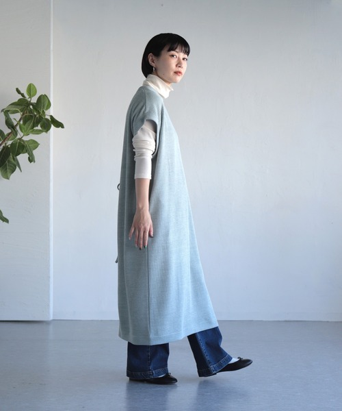 OWLEYE by domingo（アウルアイ バイドミンゴ）の「[ OWLEYE by domingo / アウルアイ ] リブニット ロングベスト（ワンピース・レディース・グレイッシュベージュ/ミント/ライトグレー・FREE）」の13枚目の写真