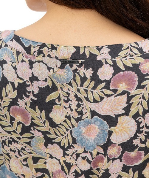 BILLABONG(ビラボン)の「BILLABONG レディース ADORE YOU MAXI ワンピース 【2024年秋冬モデル】/ビラボン総柄ワンピース(ワンピース・レディース・スミクロ・SMALL)」の6枚目の写真
