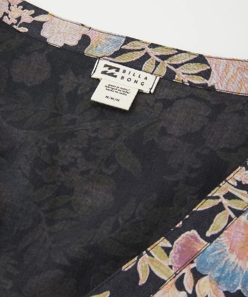 BILLABONG(ビラボン)の「BILLABONG レディース ADORE YOU MAXI ワンピース 【2024年秋冬モデル】/ビラボン総柄ワンピース(ワンピース・レディース・スミクロ・SMALL)」の10枚目の写真