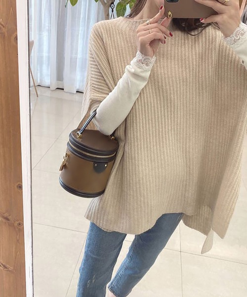 Doula Doula（ドゥーラドゥーラ）の「サイドスリットポンチョニットベスト（ベスト・レディース・キャメル/ブラック/グレー・FREE）」の20枚目の写真
