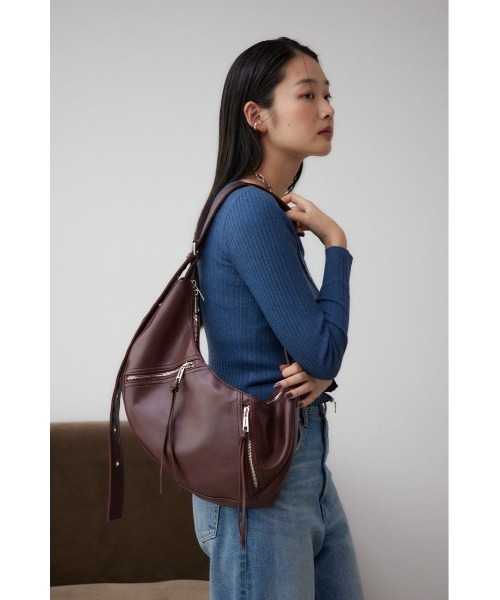 AZUL by moussy(アズールバイマウジー)の「ジップデザインクロスボディバッグ(ボディバッグ/ウエストポーチ・レディース・ブラック/ブラウン・FREE)」の14枚目の写真