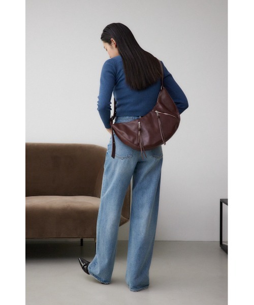 AZUL by moussy(アズールバイマウジー)の「ジップデザインクロスボディバッグ(ボディバッグ/ウエストポーチ・レディース・ブラック/ブラウン・FREE)」の15枚目の写真