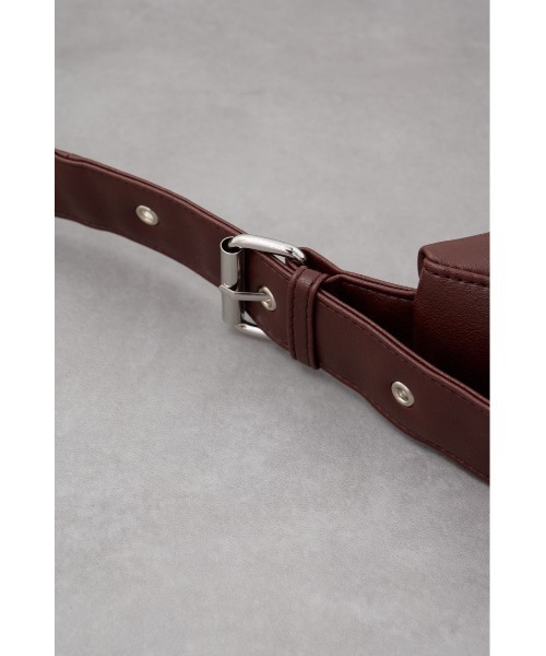 AZUL by moussy(アズールバイマウジー)の「ジップデザインクロスボディバッグ(ボディバッグ/ウエストポーチ・レディース・ブラック/ブラウン・FREE)」の19枚目の写真