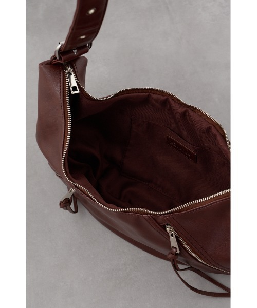 AZUL by moussy(アズールバイマウジー)の「ジップデザインクロスボディバッグ(ボディバッグ/ウエストポーチ・レディース・ブラック/ブラウン・FREE)」の20枚目の写真