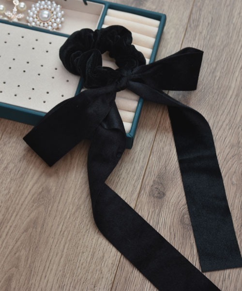 VIBGYOR Women(ヴィブジョー ウィメン)の「【float】ベロア ロング リボン シュシュ(シュシュ・レディース・ブラック・FREE)」の8枚目の写真