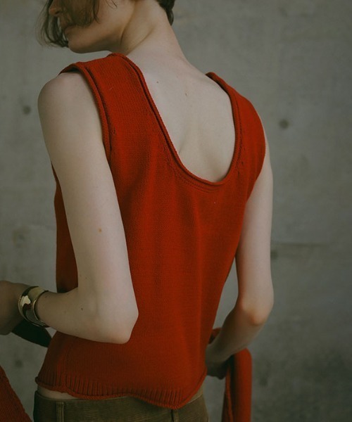 ETRE TOKYO（エトレトウキョウ）の「2ピースアウトリンキングニットプルオーバー（ニット/セーター・レディース・オフホワイト/ブラック/レッド・FREE）」の10枚目の写真