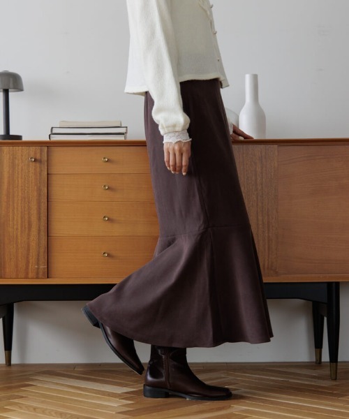 flower（フラワー）の「スエードマーメイドスカート（スカート・レディース・ブラウン/アイボリー・FREE）」の3枚目の写真