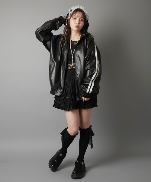 SPINNS(スピンズ)の「リボンレースデザイン シアーハイソックス(ソックス/靴下・レディース・ブラック/ホワイト・ONESIZE)」の9枚目の写真
