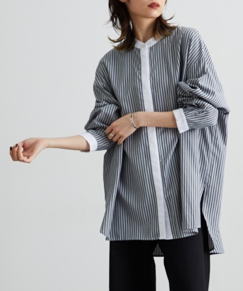 Soiunique（スワユニーク）の「【販売終了】バンドカラーストライプロング丈シャツ ［Soiunique］（シャツ/ブラウス・レディース・グレー系/ブルー系・L-XL/S-M）」の2枚目の写真