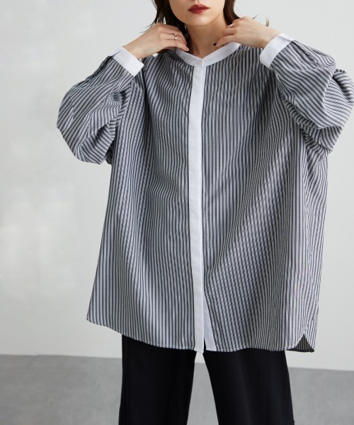 Soiunique（スワユニーク）の「【販売終了】バンドカラーストライプロング丈シャツ ［Soiunique］（シャツ/ブラウス・レディース・グレー系/ブルー系・L-XL/S-M）」の3枚目の写真