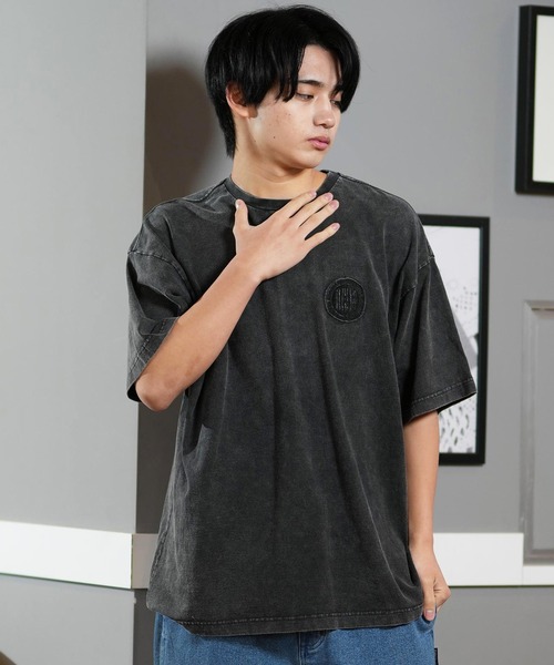 DC(ディーシー)の「DC/ディーシー 半袖シャツ ピグメント加工 オーバーサイズ DST251088(Tシャツ/カットソー・メンズ・ブラック系その他2/ブラック系その他・XL/L/M/XXL)」の3枚目の写真