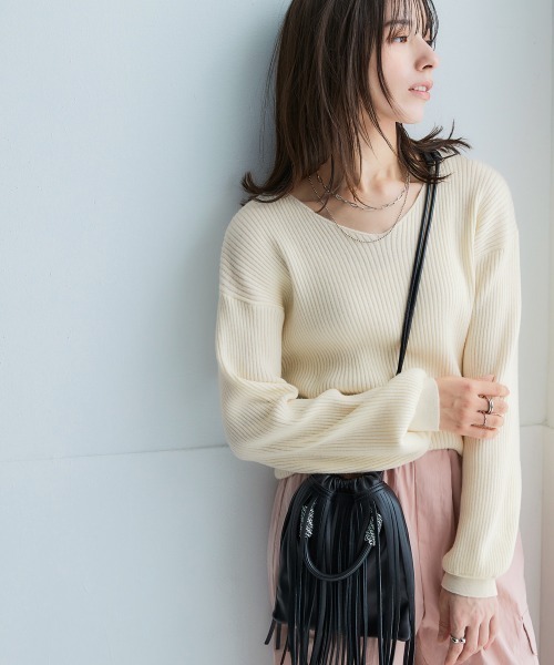 nissen（ニッセン）の「ムースタッチニットVネックリブトップス＜大きいサイズ有＞（ニット/セーター・レディース・オフホワイト/杢グレー/ブラック/ロイヤルブルー/ピンク/ベージュ系・M/S/3L/LL/L）」の2枚目の写真