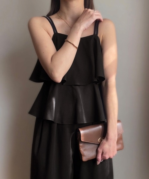 JUNOAH（ジュノア）の「タックフリルサロペット（サロペット/オーバーオール・レディース・チャコール/アイボリー/ブラック・X-LARGE/LARGE/MEDIUM）」の8枚目の写真