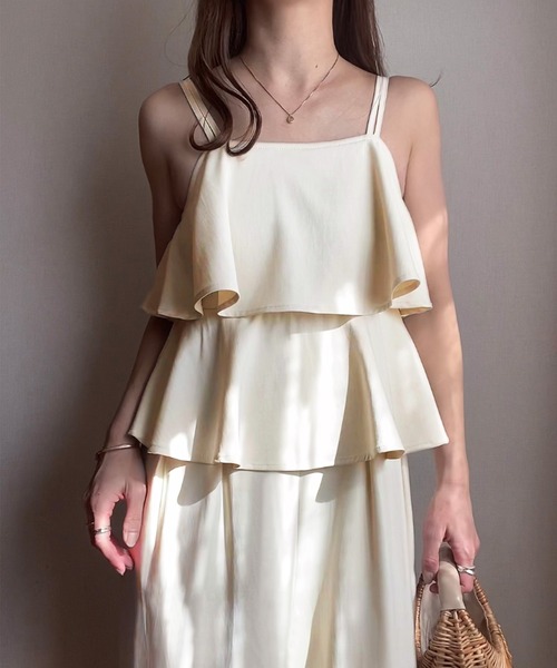 JUNOAH（ジュノア）の「タックフリルサロペット（サロペット/オーバーオール・レディース・チャコール/アイボリー/ブラック・X-LARGE/LARGE/MEDIUM）」の12枚目の写真