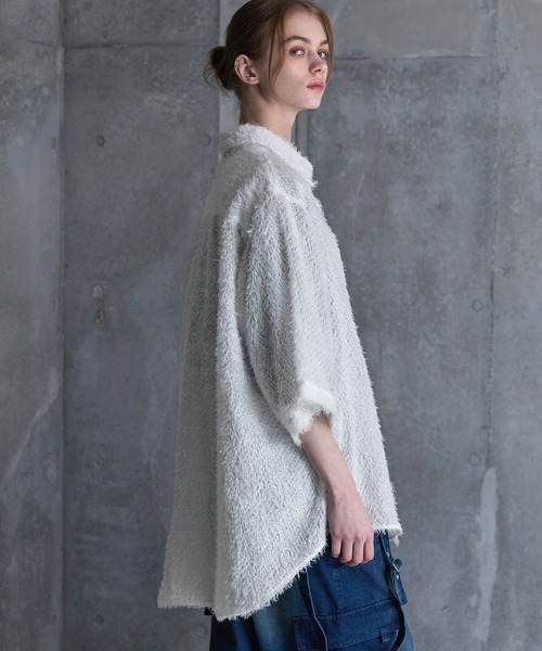 SERACE(セラス)の「【SERACE】Loose silhouette jacquard shaggy sheer short sleeve shirt / ルーズシルエットジャガードシャギーシアー半袖シャツ(シャツ/ブラウス・メンズ・ホワイト/ブラック/グレイッシュブルー・S/L/M)」の5枚目の写真