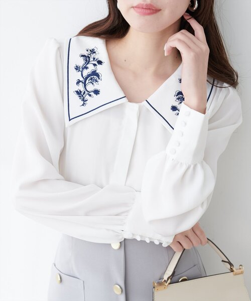 natural couture(ナチュラルクチュール)の「【WEB限定】配色刺繍衿レトロブラウス(シャツ/ブラウス・レディース・サックスブルー/オフホワイト/ブラウン・FREE)」の13枚目の写真
