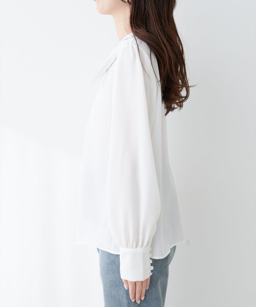 natural couture(ナチュラルクチュール)の「【WEB限定】配色刺繍衿レトロブラウス(シャツ/ブラウス・レディース・サックスブルー/オフホワイト/ブラウン・FREE)」の21枚目の写真